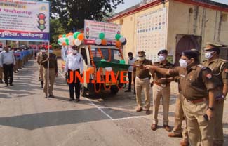 झंडी दिखाकर यातायात माह का किया शुभारम्भ