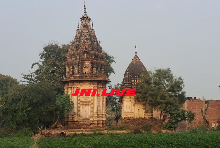 फर्रुखाबाद में प्राचीन मन्दिर के अस्तित्ब पर कब्जा, मन्दिर का रास्ता गायब