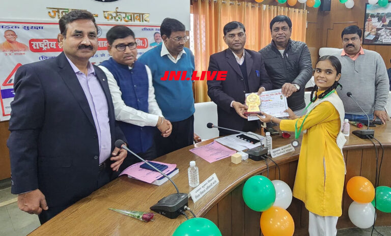 राष्ट्रीय सड़क सुरक्षा माह समापन पर किया सम्मानित