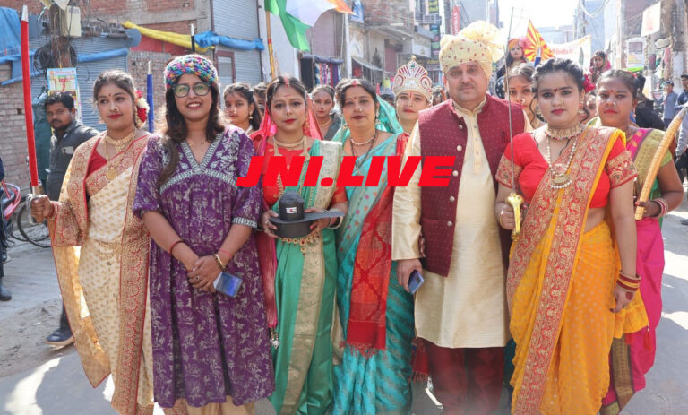 नगर की सड़कों पर दिखी भारतीय संस्कृति की झलक