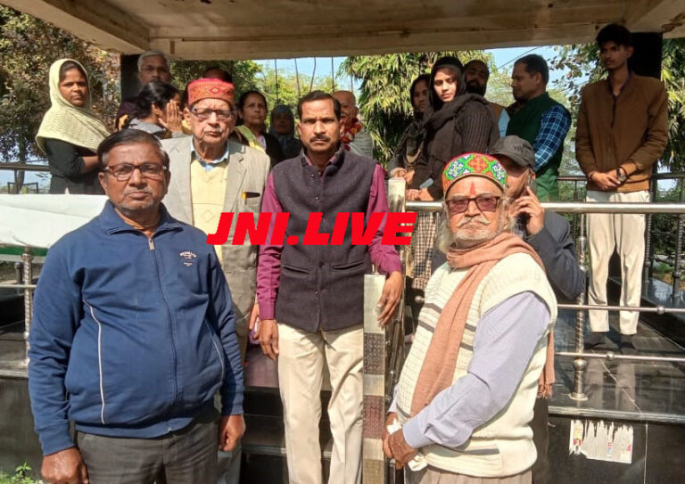 पुण्यतिथि पर महात्मा गांधी को कांग्रेसियों नें दी श्रद्धांजलि