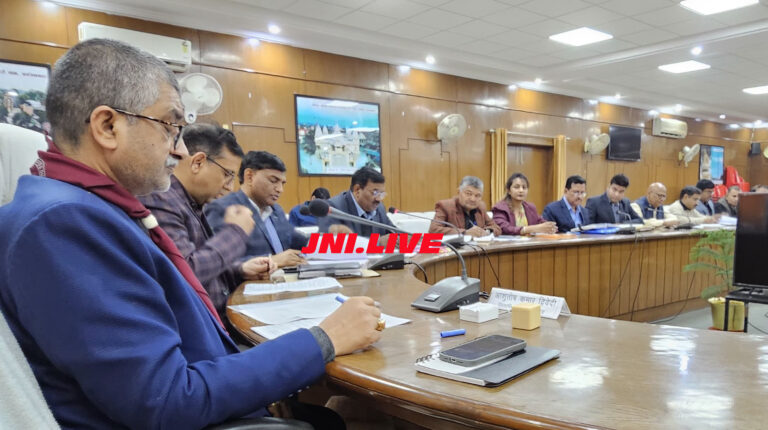 उत्तर-प्रदेश दिवस की तैयारियों की हुई समीक्षा