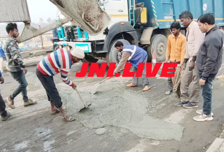 मेला शुभारम्भ के एक दिन पूर्व पांचाल घाट पुल की लीपापोती!