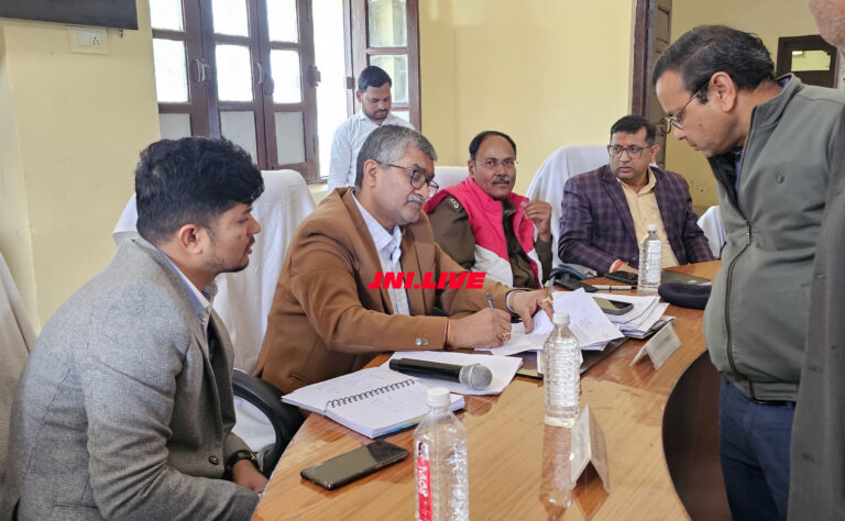 समाधान दिवस में राजस्व की सर्वाधिक शिकायतें