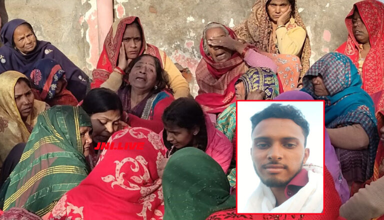टैम्पों खड्ड में पलटने से डी फार्मा छात्र की मौत