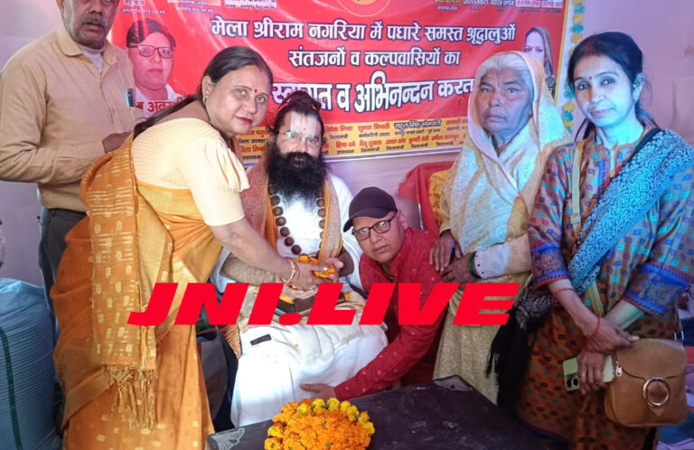 हिंदू रक्षा मंच के भंडारे में प्रसाद पाने को उमड़े श्रद्धालु