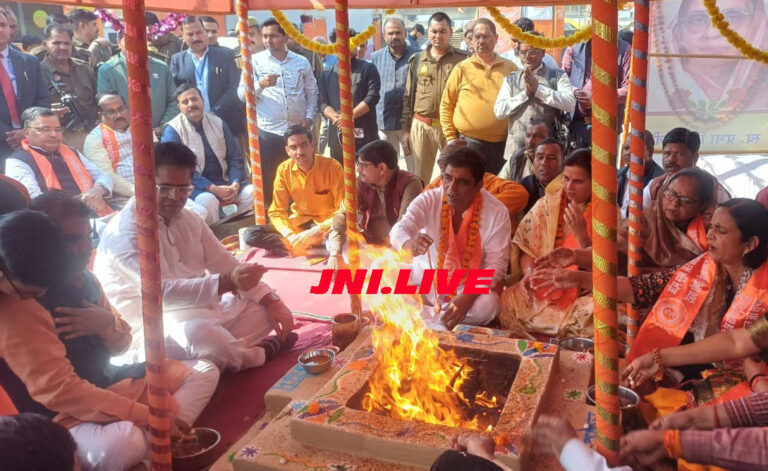 स्वर्गीय ब्रह्मदत्त द्विवेदी की पुन्यतिथि पर हबन पूजन कर दी गयी श्रद्धांजलि