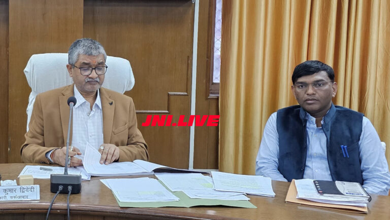 आईजीआरएस शिकायतों का निस्तारण ना करनें में बीडीओ व ईओ को नोटिस