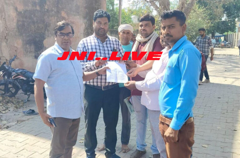 बिजली आउटसोर्स कर्मियों को कार्य से न हटाएं