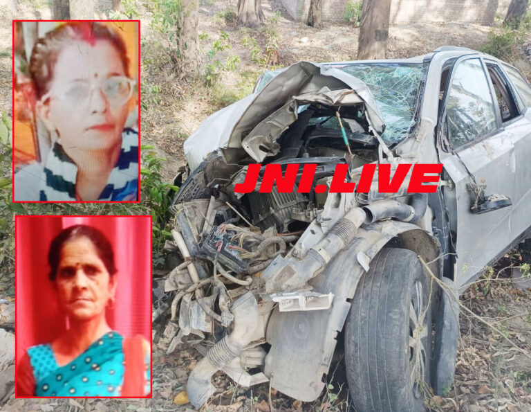 टनकपुर जा रही कार पेड़ से टकरायी, फर्रुखाबाद की सगी दो बहनों की मौत, एक ही परिवार के आधा दर्जन घायल