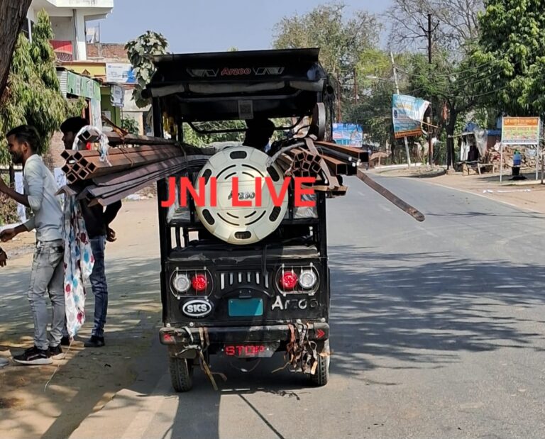 बेलगाम ई-रिक्शा ढो रहे मौत का सामान, ट्रफिक नियम तार-तार