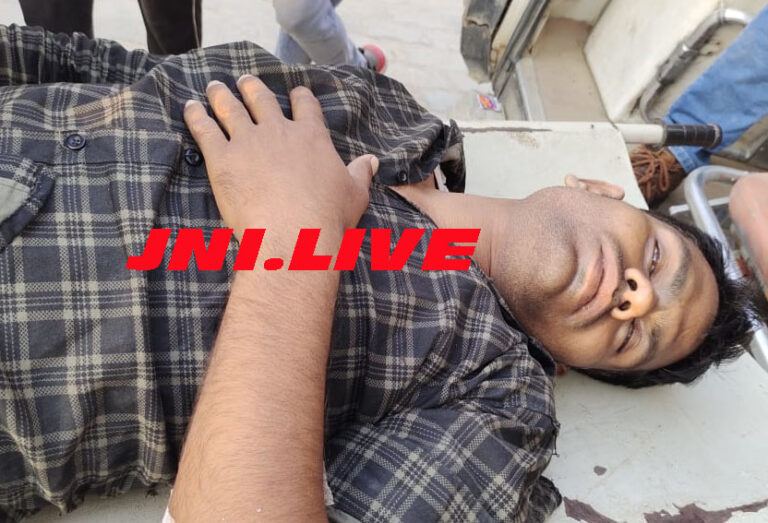 टैंकर की टक्कर से बाइक सवार की मौत, एक घायल