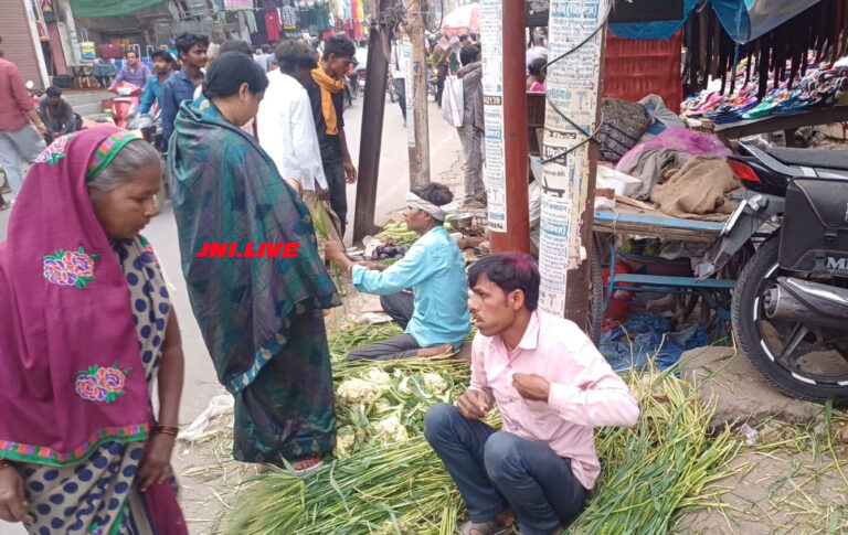 होली पर खूब हुई जौ और गन्ने की बिक्री