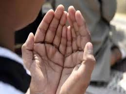 परीक्षा केंद्र में बनी मस्जिद में नमाज पर पाबंदी हटाने की डीएम से मांग