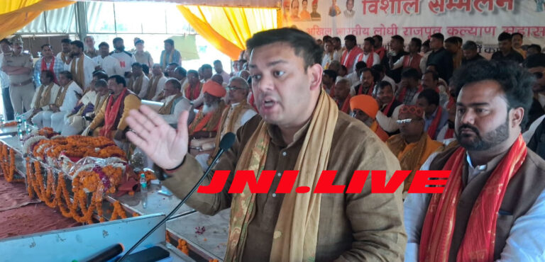 लोधी समाज को गिरानें वालों को संगठन चलानें का हक नही