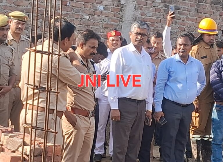 अपडेट: दीवार गिरने से दबे दो राजमिस्त्री की मौत, रेस्क्यू समाप्त