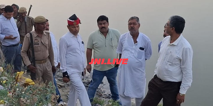 निर्माण गुणवत्ता से ना हो समझौता: डीएम