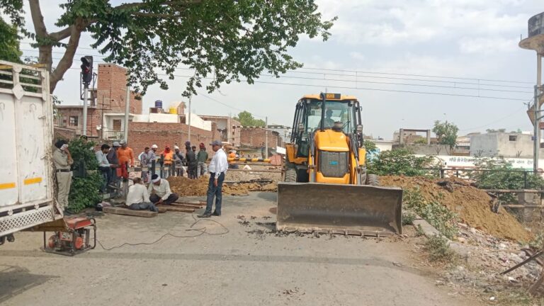 गौसपुर क्रासिंग बंद होनें से 1 किमी का लगेगा चक्कर
