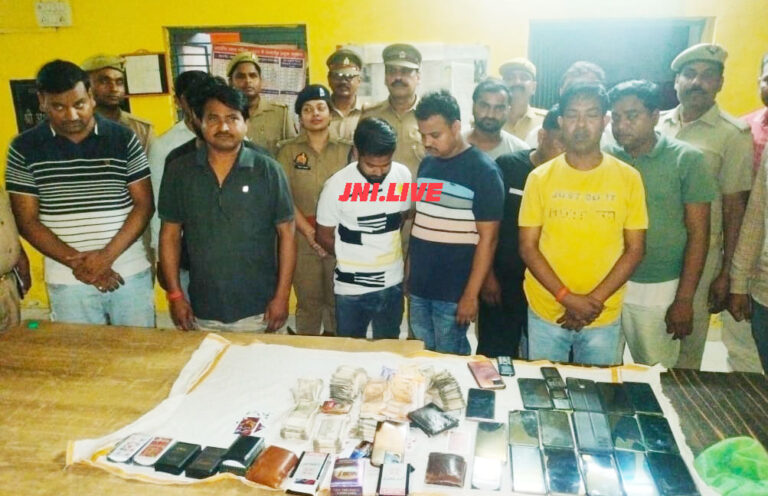जुआ खेलनें में 18 गिरफ्तार, 3 लाख नकदी,  एम्बुलेंस व बाइकें बरामद