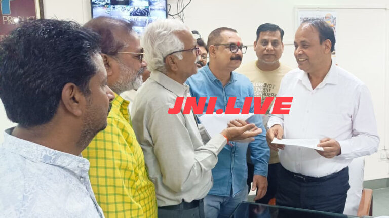 रेलवे रोड़ के लिए 1 करोड़ 71 लाख लेनें के बाद भी विद्युत विभाग में नही बना करंट