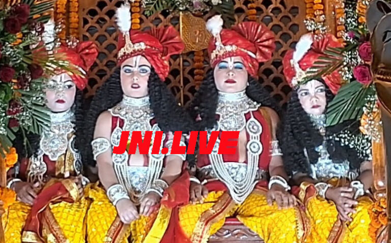 शोभायात्रा में झूमें श्रृद्धालु, गूंजे श्रीराम के जयकारे