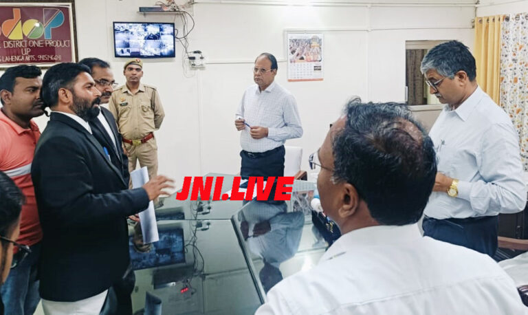 गरबा-महोत्सव के खिलाफ डीएम से मिल अधिवक्ता संघ ने जताया विरोध