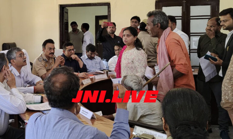 तहसील दिवस में 86 शिकायतों में 4 का सम्पूर्ण समाधान