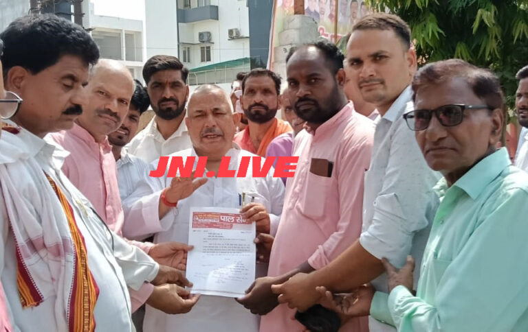 अहिल्याबाई होल्कर की प्रतिमा लगानें की मांग