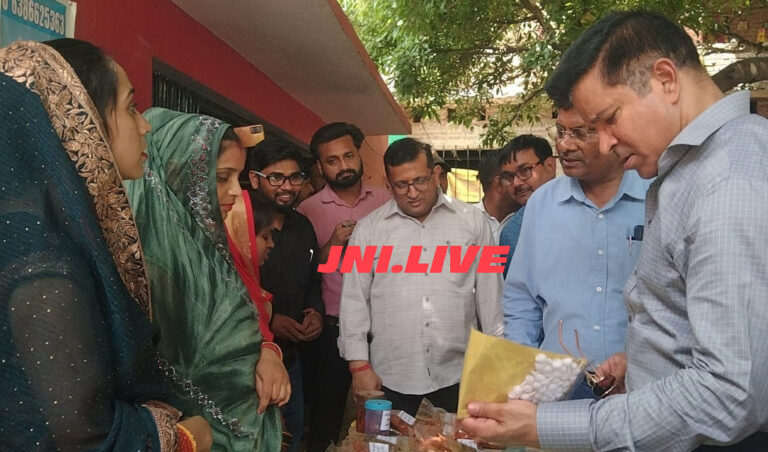 विशेष सचिव बदहाल व्यवस्था देख सन्न, अफसरों को कड़ी फटकार