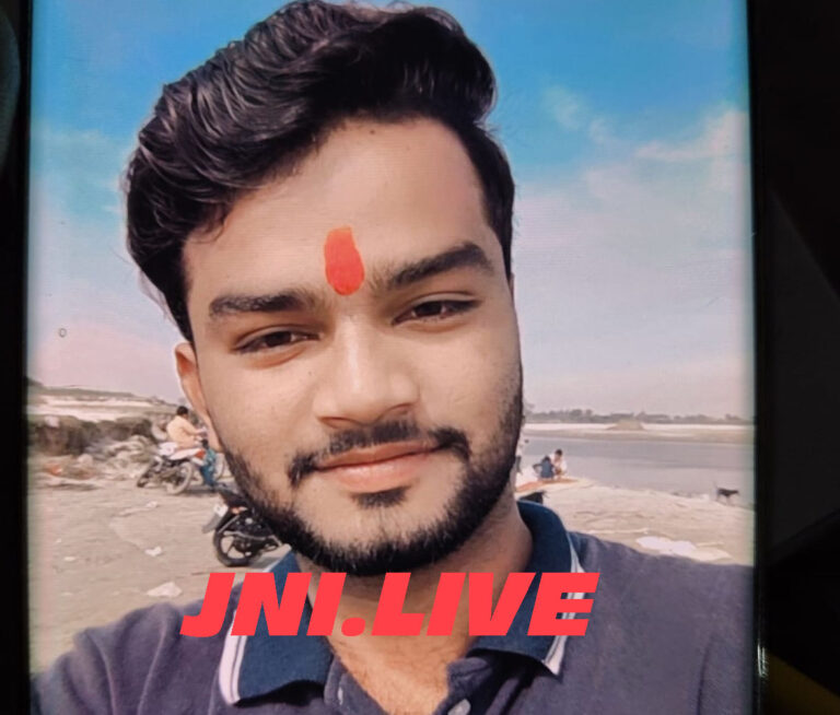 मार्ग दुर्घटना में डी फार्मा छात्र की मौत, साथी घायल