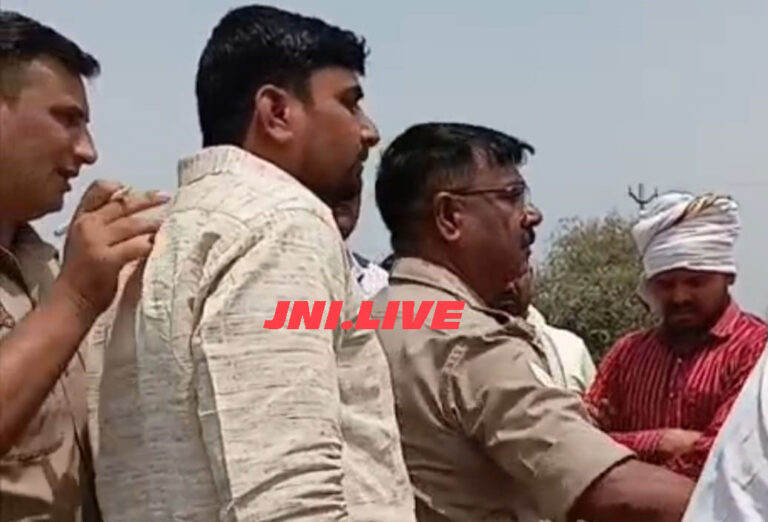 बालू खनन के विवाद में असलहे ताने, नकदी छीनने का आरोप