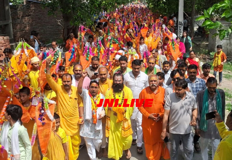 भव्य कांवड़ यात्रा में उमड़ा आस्था का सैलाब, नगर हुआ भक्तिमय