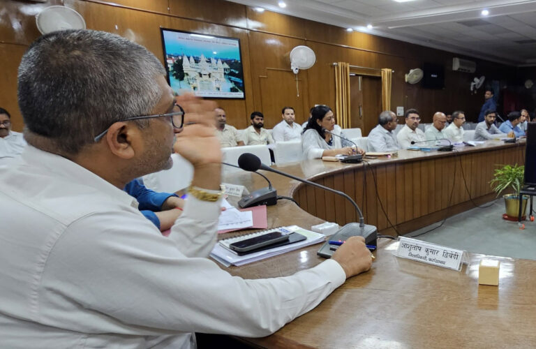 पेयजल परियोजना के निर्माण की कछुआ चाल से डीएम खफा