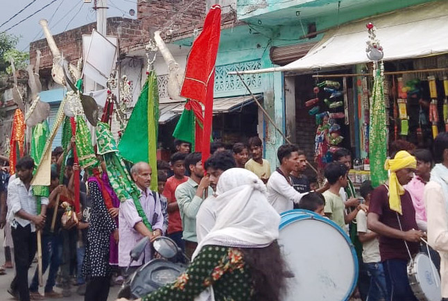 छठवीं मोहर्रम पर निकले छोटे अलम के जुलूस