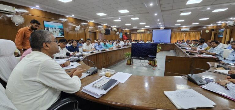 स्वतंत्रता दिवस धूमधाम से मनानें की तैयारी