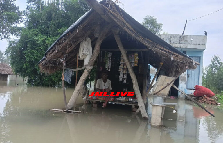गंगा का रौद्र रूप, बाढ़ की चपेट में लगभग 79 गाँव, कायमगंज सर्वाधिक प्रभावित