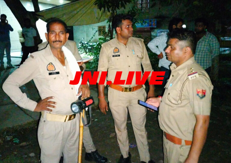 प्रापर्टी डीलर की कार में ताबड़तोड़ फायरिंग