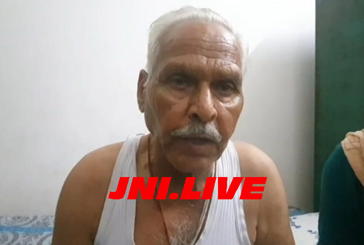 रिटायर्ड ग्राम विकास अधिकारी से तमंचा लगाकर लूट