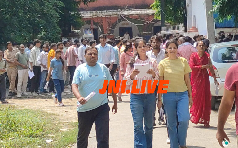 जिले में 5375 नें प्रथम दिन छोड़ी पीईटी परीक्षा