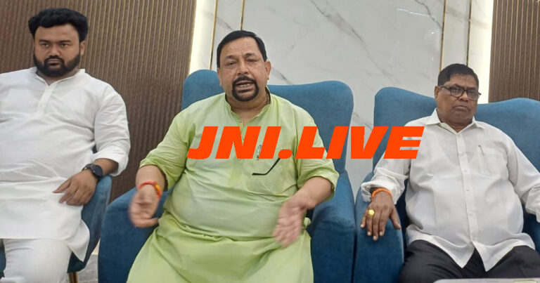 कुत्तों के भौकनें से हाथी की चाल नही बदलती: मुकेश राजपूत