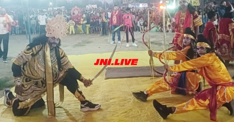 अग्निबाण लगते ही धराशायी हुआ लंकापति रावण