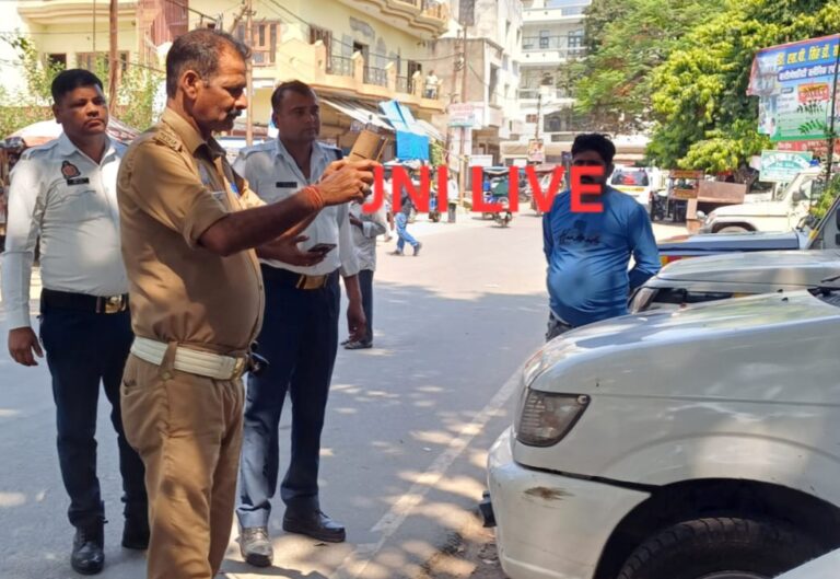 कार्यवाही: दो दर्जन से अधिक अमानक एम्बुलेंसों का लाखों का चालान