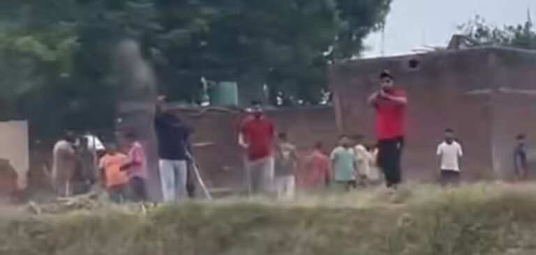 गौसपुर गोली मामले में दो भाइयों समेत 15 के खिलाफ मुकदमा, तीन को उठाया