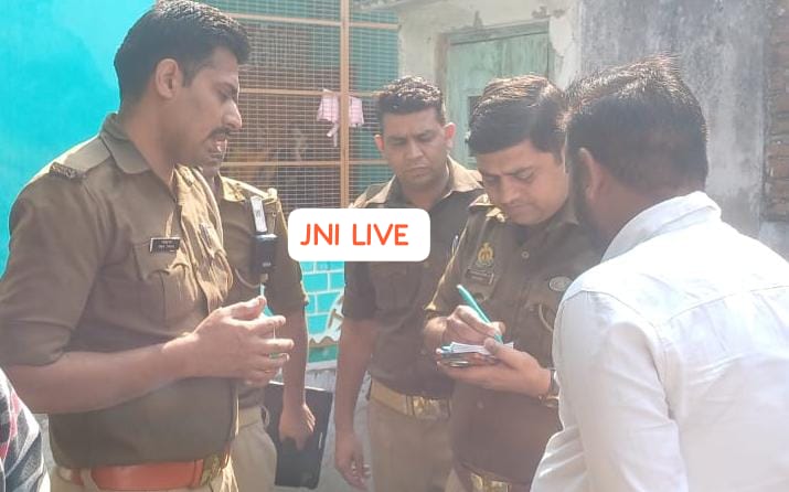 ई-रिक्शा चालक ने फांसी लगाकर दी जान