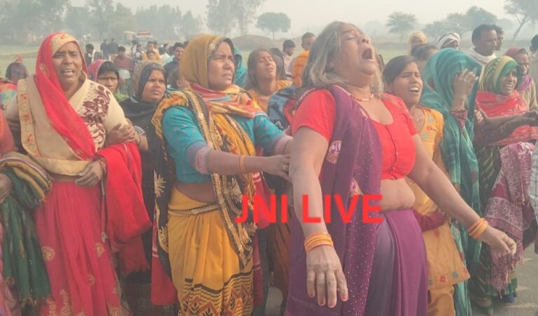 बाइक खड्ड में गिरने से युवक की मौत, परिजनों में कोहराम