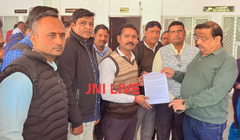 यूपीएमएसआरए ने 29 सूत्रीय मांगों का सौंपा ज्ञापन