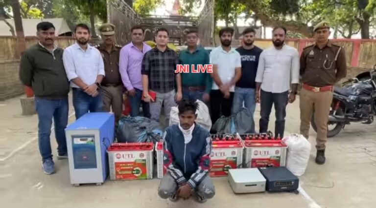 सोलर प्लेट लगाने के बहाने करते थे चोरी, बोलेरो लोडर समेत दो गिरफ्तार