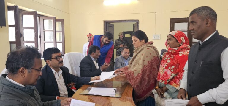 डीएम के तहसील दिवस में 41 में तीन कों मौके पर न्याय