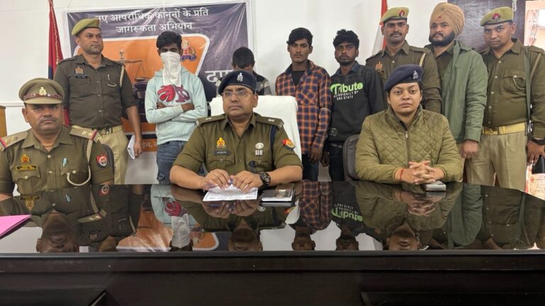 दो लूट की बाइक सहित चार आरोपी गिरफ्तार