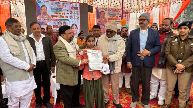 अटल बिहारी वाजपेयी की जन्म शताब्दी पर जनपद भर में कार्यक्रम, 1400 से अधिक बूथों पर पुष्पांजलि